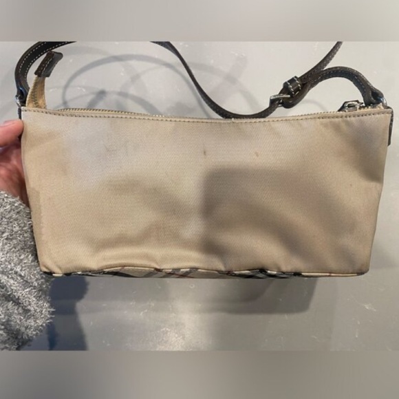 HAS STAINS - Burberry Signature Shoulder Bag - Picture 7 of 8
